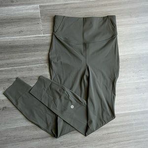Lululemon Leggings (Unworn)